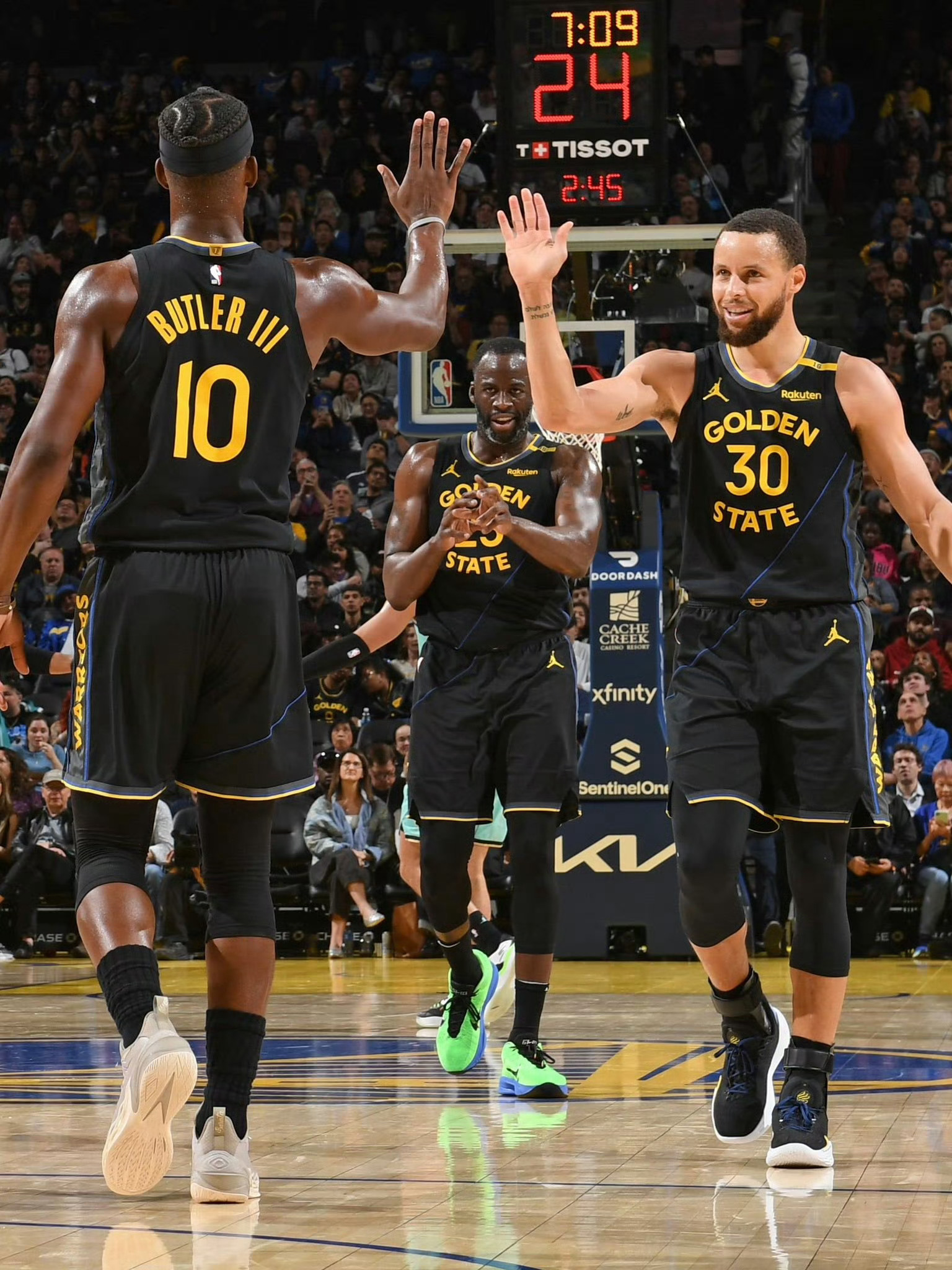 收假，山东泰山队今日重新集中，在基地进行恢复性训练（假期结束，山东泰山队今日在基地集结展开恢复训练）