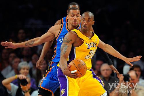 末节17分！芬奇：兰德尔冲击力进攻侵略性拉满了 打法简洁高效（末节独取17分！芬奇盛赞兰德尔冲击力十足、进攻侵略性爆棚，打法简洁高效）