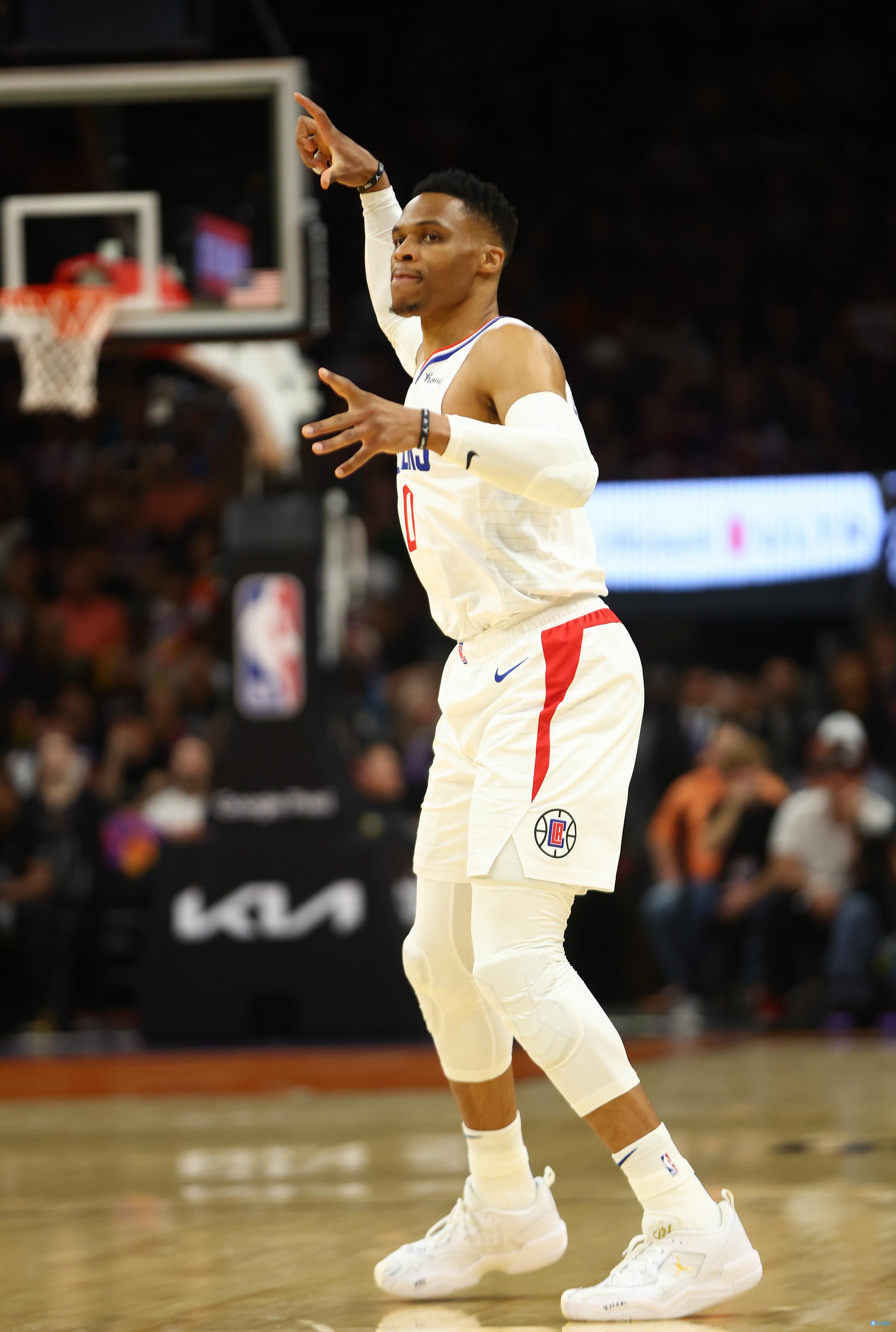 莫兰德：重回辽宁像回家，新赛季球队依然要保持冠军心态（莫兰德：回归辽宁如归故里，新赛季仍要延续冠军心态）