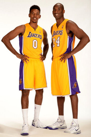 记者：罗马联系法比奥-席尔瓦团队，但若吉拉西离队他将留下（名记：罗马已接洽法比奥-席尔瓦团队，若吉拉西离开，席尔瓦将选择留队）