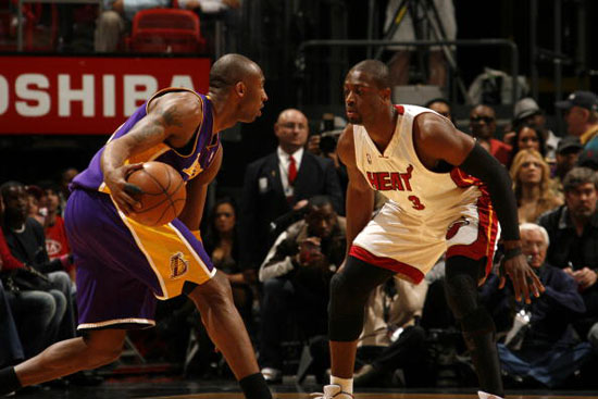 B席：在伯纳乌球场比赛并不容易，姆巴佩缺席对比赛影响不大（B席：伯纳乌作战向来艰难，姆巴佩缺阵影响有限）