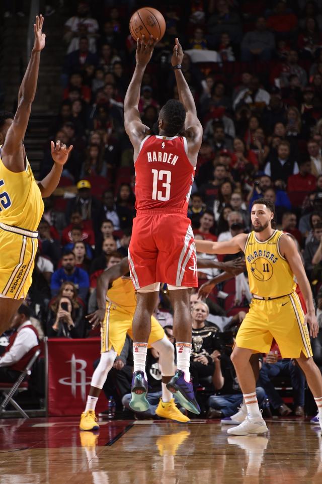 勇士在交易市场非常活跃，他们需要甩掉库明加，还要进行补强！（勇士在交易市场频繁出手，或将送走库明加并继续补强阵容）