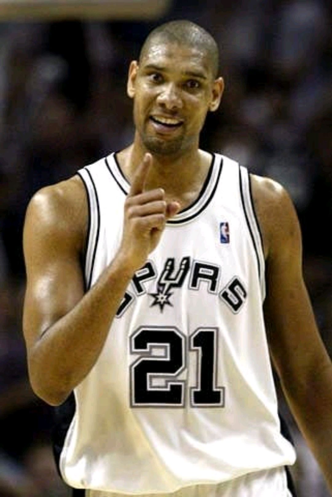 CBA杯半场：韦瑟斯庞17分，青岛66-41领先天津（CBA杯半场战报：韦瑟斯庞17分，青岛以66-41领先天津）