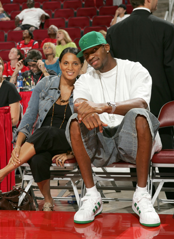 北京外援难评价！斯佩尔曼中规中矩，杰曼狂铁，奥莫特赶紧放弃吧（北京外援难言理想：斯佩尔曼平平，杰曼手感冰冷，奥莫特建议尽快放弃）