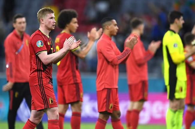 斯洛文尼亚主帅：奥布拉克感到不适，将缺席与瑞典的比赛（斯洛文尼亚主帅确认：奥布拉克身体不适，无缘对阵瑞典）