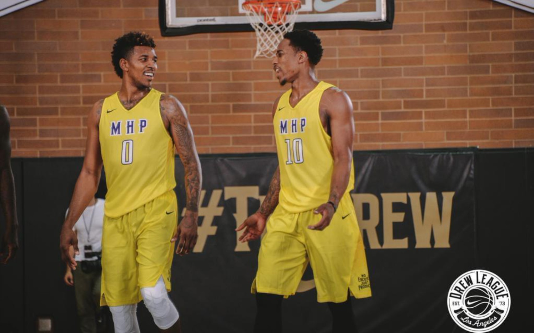 土媒：桑乔已经抵达土耳其，并和费内巴切高层商谈了转会事宜（土耳其媒体：桑乔已抵土，与费内巴切高层洽谈转会）